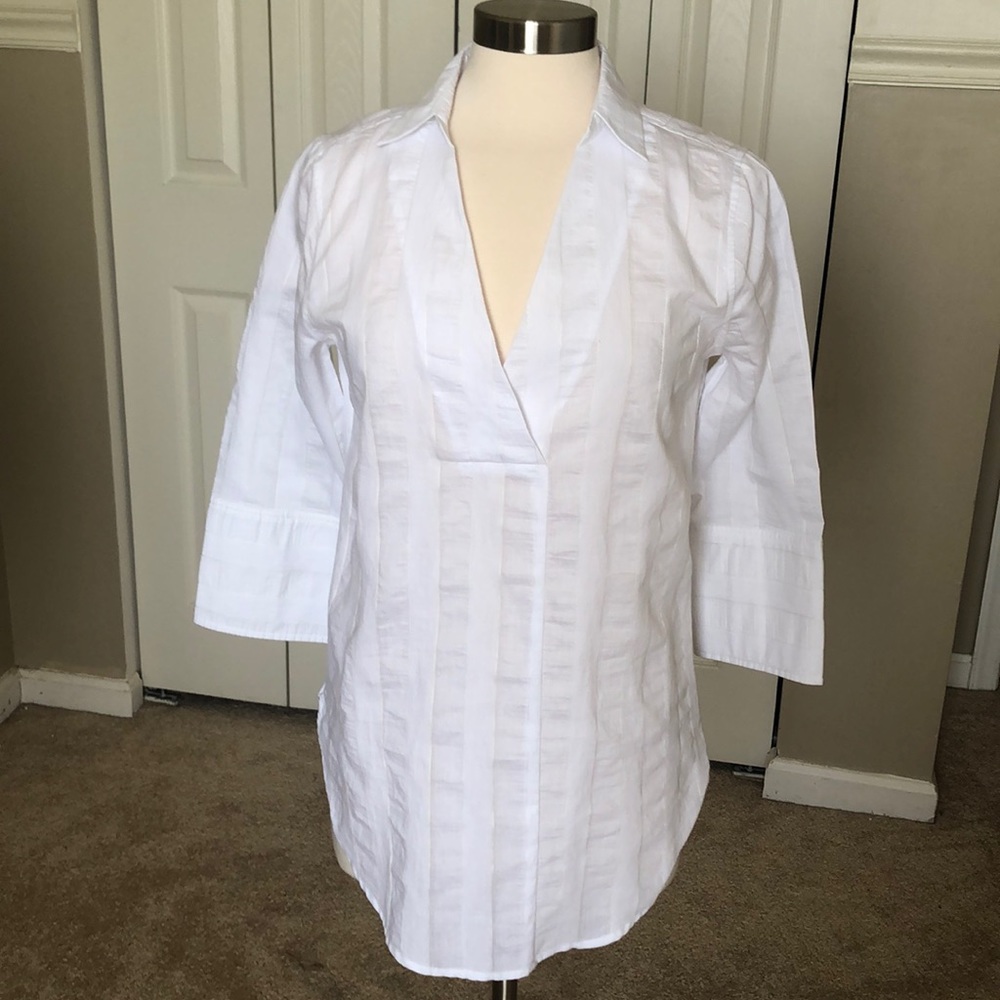 White Vneck top